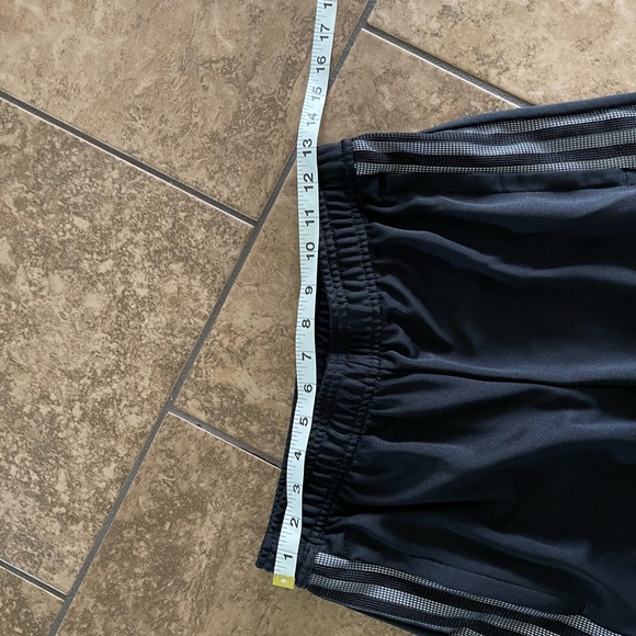mens small Adidas joggers
new with tags - Picture 2 of 13